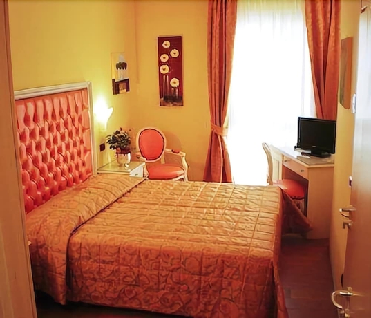 Imagen de la habitación del Hotel Alle Torri. Foto 7