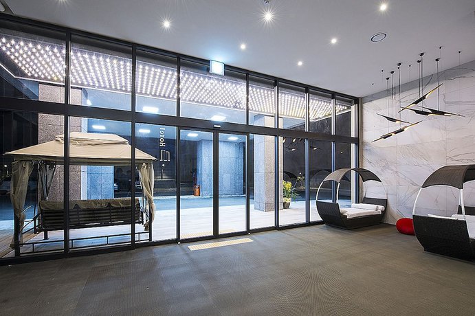 Imagen de los interiores del Hotel Allee. Foto 19