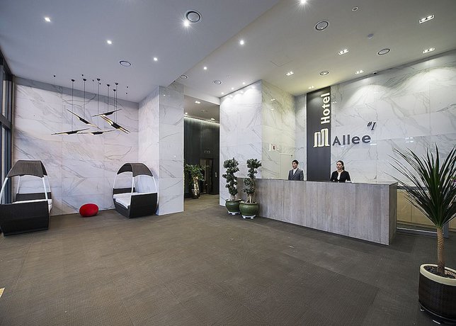 Imagen de los interiores del Hotel Allee. Foto 20