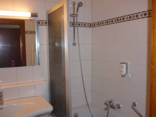 Imagen de la habitación del Hotel Alleehotel Europa. Foto 10