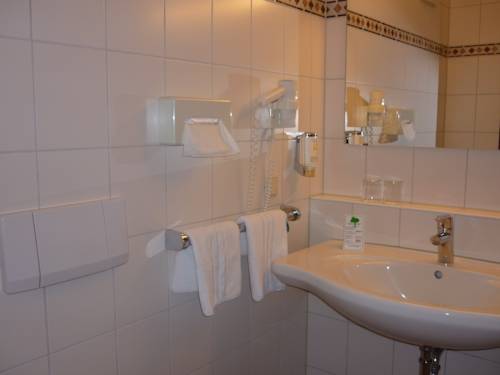 Imagen de la habitación del Hotel Alleehotel Europa. Foto 11