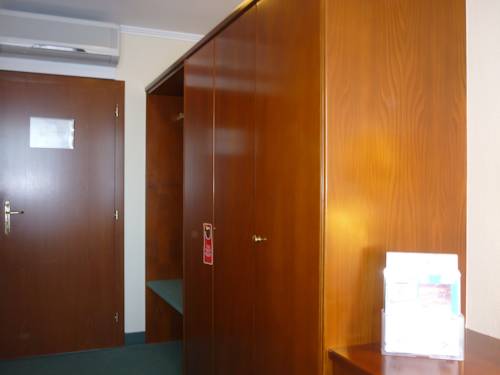 Imagen de la habitación del Hotel Alleehotel Europa. Foto 14