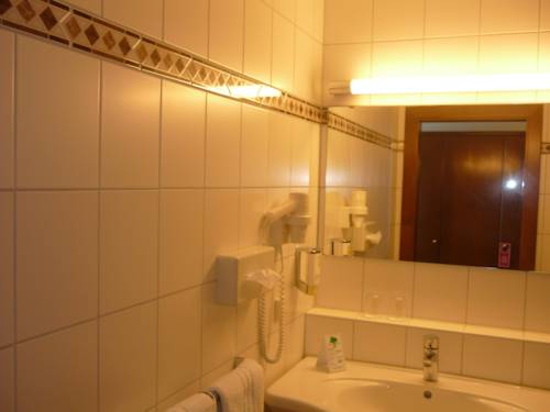 Imagen de la habitación del Hotel Alleehotel Europa. Foto 15