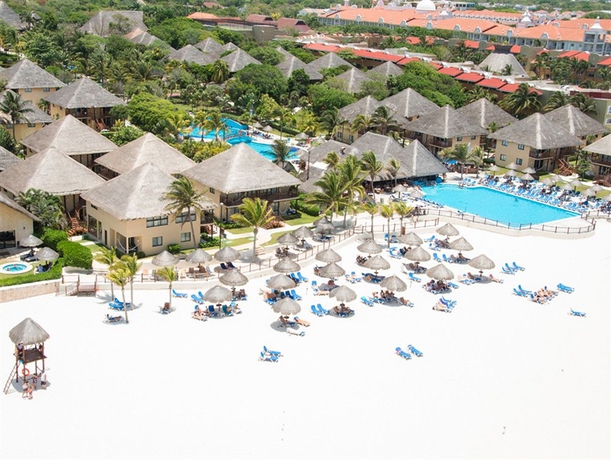 Imagen de los exteriores del Hotel Allegro Playacar - All Inclusive. Foto 10