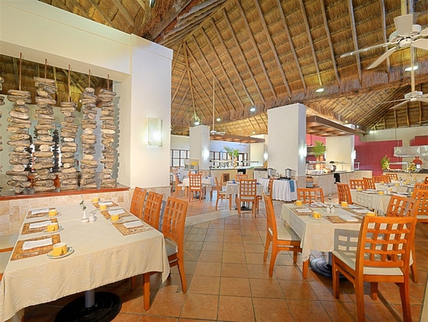 Imagen del bar/restaurante del Hotel Allegro Playacar - All Inclusive. Foto 6