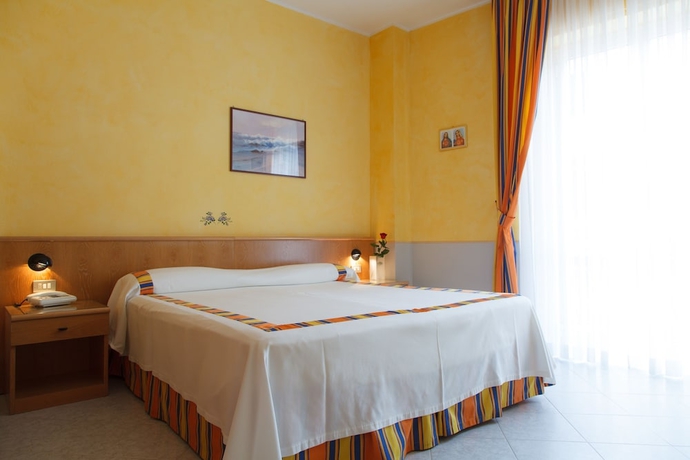 Imagen de la habitación del Hotel Allegroitalia Alassio Rosa. Foto 6