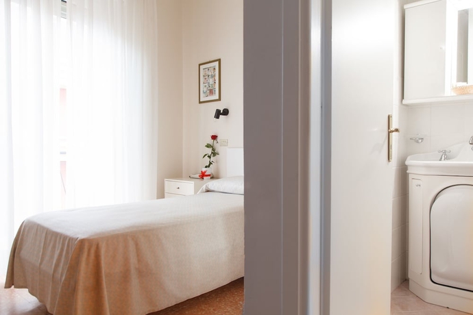 Imagen de la habitación del Hotel Allegroitalia Alassio Rosa. Foto 18