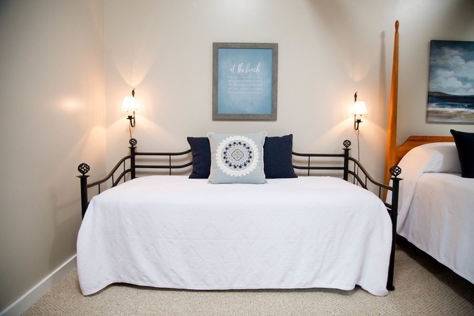 Imagen de la habitación del Hotel Allen Harbor Breeze Inn and Gardens. Foto 10