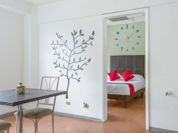 Imagen de la habitación del Hotel Allende 104. Foto 6