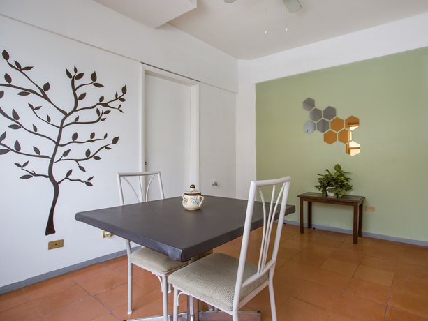 Imagen de la habitación del Hotel Allende 104. Foto 8