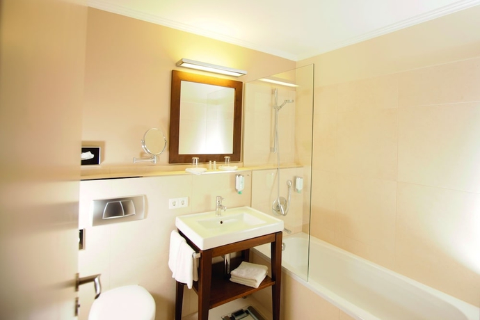 Imagen de la habitación del Hotel Allg&auml;u Resort. Foto 10