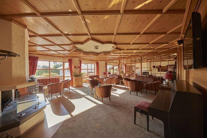 Imagen del bar/restaurante del Hotel Allg&auml;u Resort. Foto 2