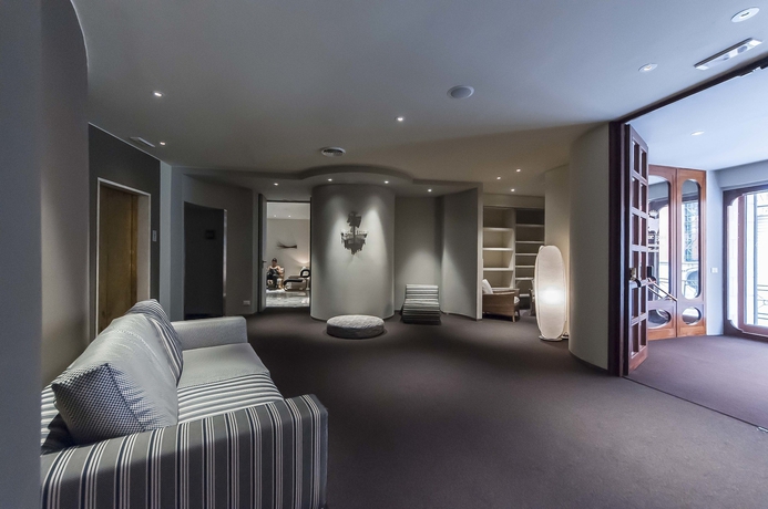 Imagen de los interiores del Hotel Alli Due Buoi Rossi. Foto 19