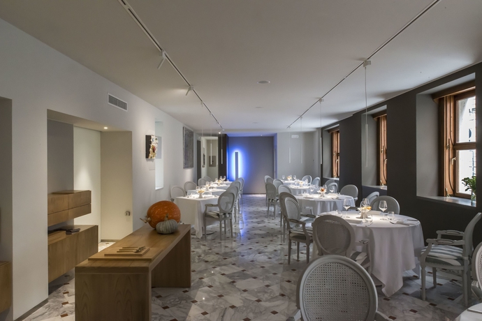 Imagen del bar/restaurante del Hotel Alli Due Buoi Rossi. Foto 9