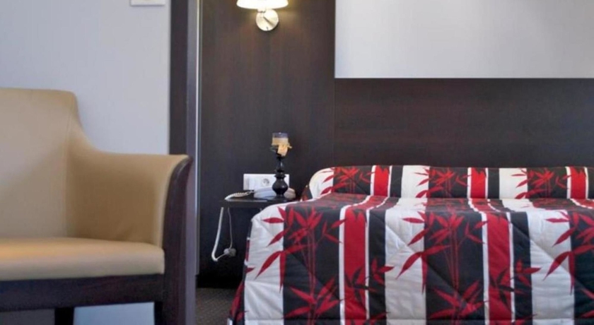 Imagen de la habitación del Hotel Alliance Lourdes. Foto 5