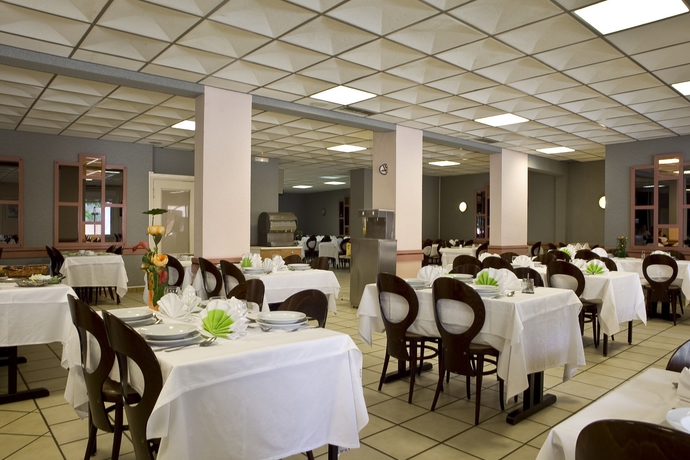 Imagen del bar/restaurante del Hotel Alliance Lourdes. Foto 4