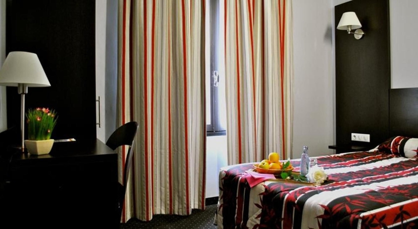 Imagen de la habitación del Hotel Alliance Lourdes. Foto 11