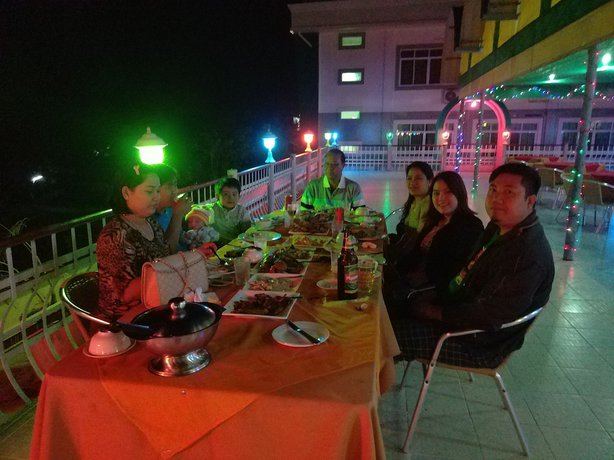 Imagen del bar/restaurante del Hotel Alliance Resort. Foto 7