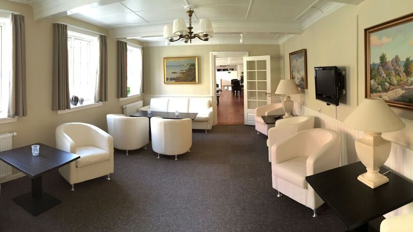 Imagen de los interiores del Hotel Allinge. Foto 37