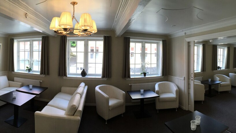 Imagen de los interiores del Hotel Allinge. Foto 39