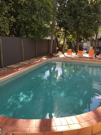 Imagen de la piscina del Hotel Alloggio Hamilton Brisbane Airport. Foto 15