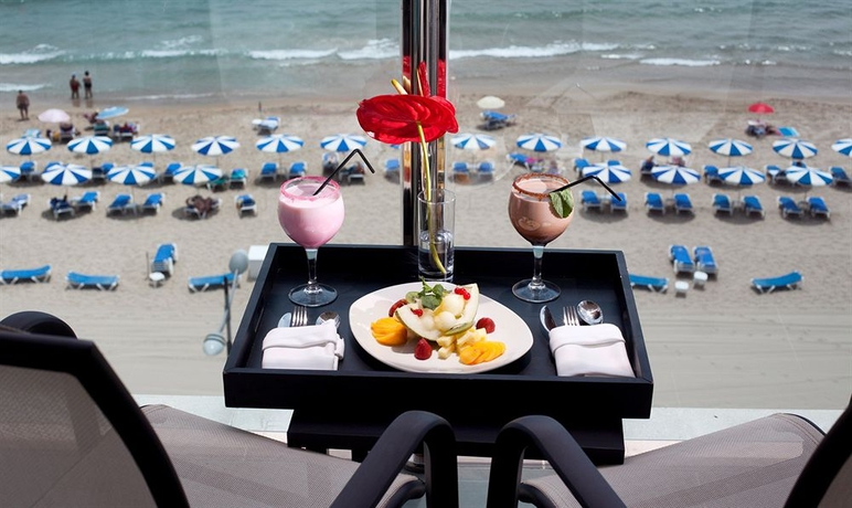 Imagen de los exteriores del Hotel Allon Mediterrània. Foto 4