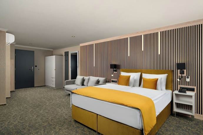 Imagen de la habitación del Hotel Allora. Foto 4