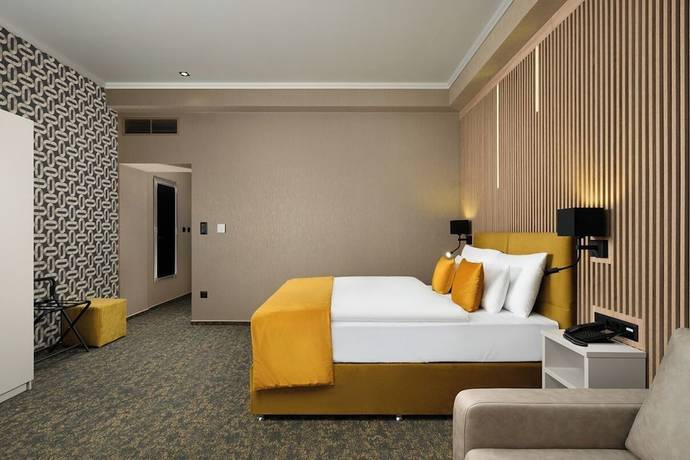 Imagen de la habitación del Hotel Allora. Foto 5