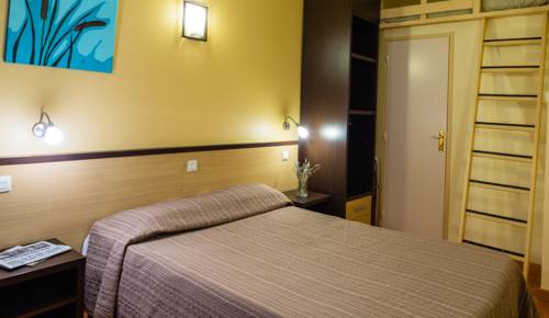 Imagen de la habitación del Hotel Allotel. Foto 10