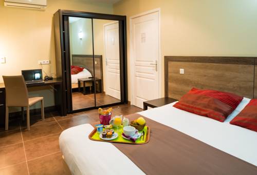 Imagen de la habitación del Hotel Allotel. Foto 11