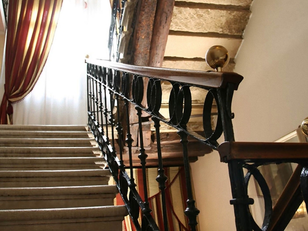 Imagen de los interiores del Hotel All’angelo Art. Foto 16