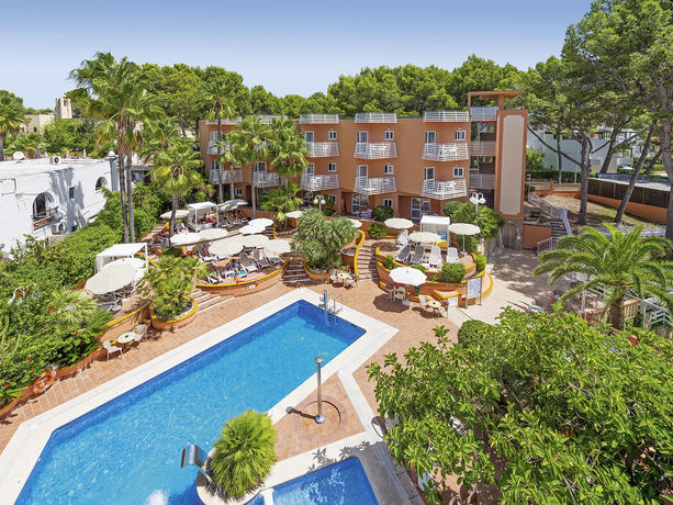 Imagen de la piscina del Hotel Allsun Bella Paguera. Foto 6