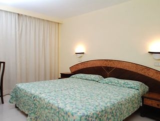 Imagen de la habitación del Hotel Allsun Illot Park. Foto 17