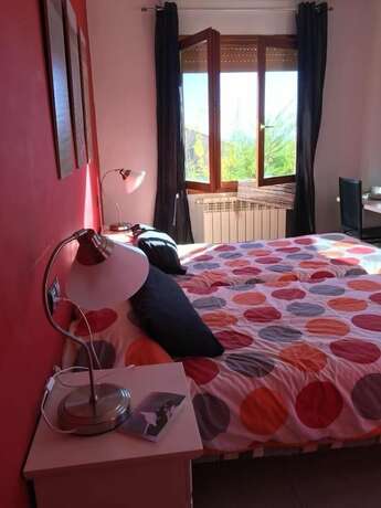 Imagen de la habitación del Hotel Allucant. Foto 19