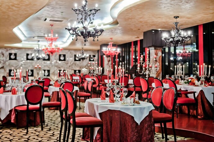 Imagen del bar/restaurante del Hotel Allur. Foto 7