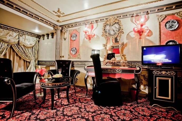 Imagen de la habitación del Hotel Allur. Foto 16