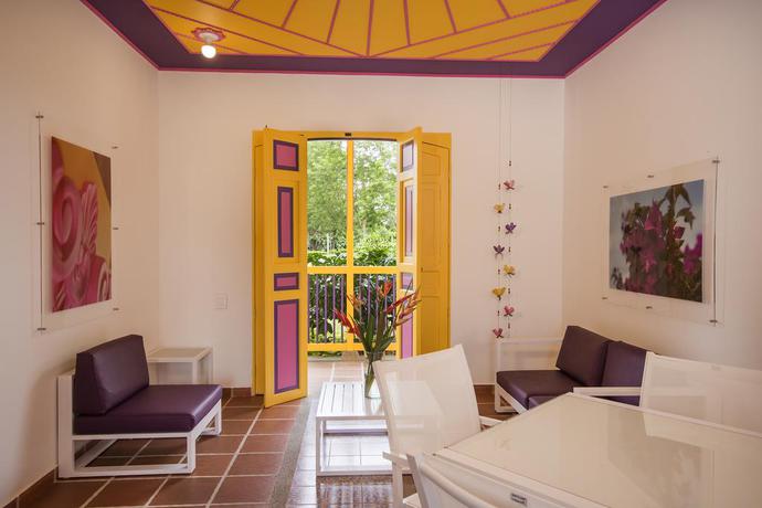 Imagen general del Hotel Allure Cafe Mocawa Resort By Karisma. Foto 6