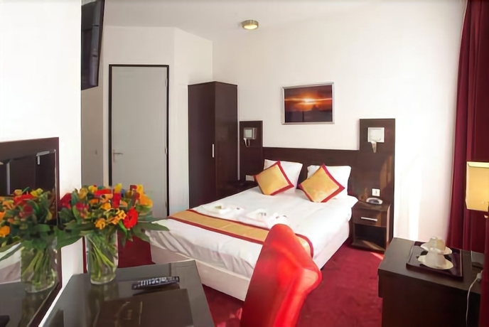 Imagen de la habitación del Hotel Allure. Foto 12