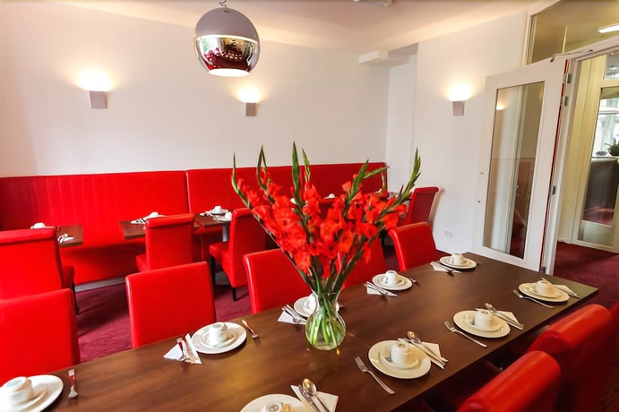 Imagen del bar/restaurante del Hotel Allure. Foto 3