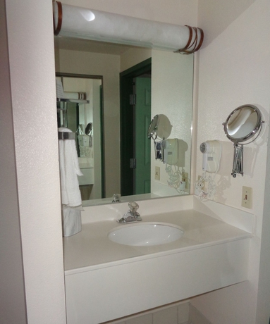 Imagen de la habitación del Hotel Allure Suites, Cabo Coral. Foto 9