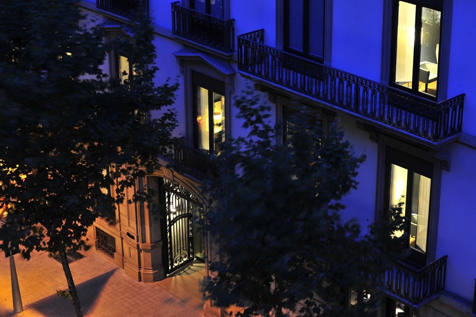 Imagen de los exteriores del Hotel Alma Barcelona Gl. Foto 10