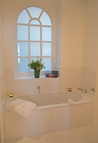 Imagen de la habitación del Hotel Alma Barcelona Gl. Foto 9