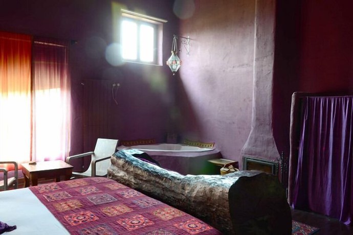 Imagen de la habitación del Hotel Alma De Romero. Foto 7