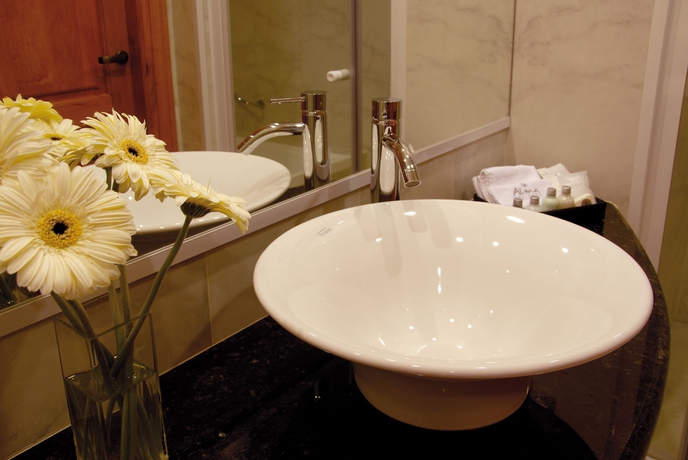 Imagen de la habitación del Hotel Alma Del Lago Suites and Spa. Foto 2