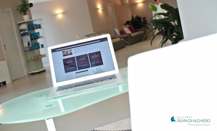 Imagen de los interiores del Hotel Alma Di Alghero. Foto 12