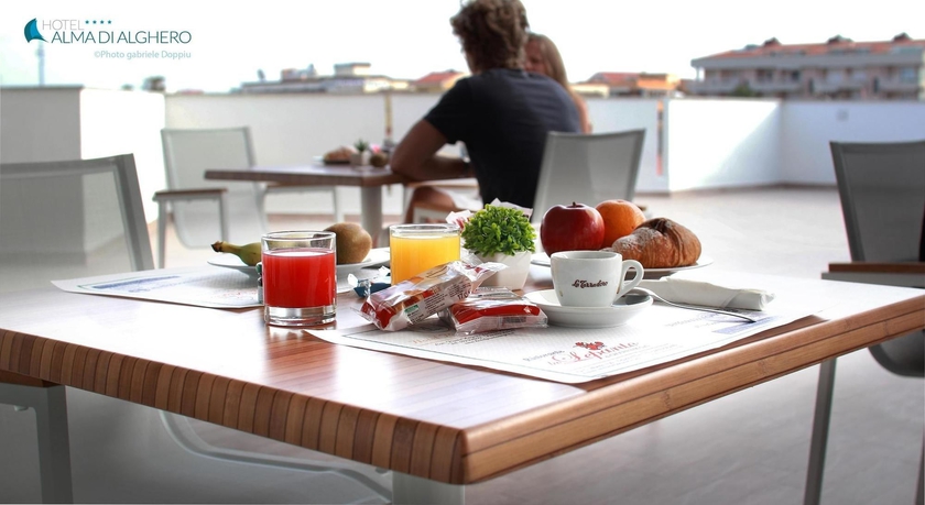 Imagen del bar/restaurante del Hotel Alma Di Alghero. Foto 2