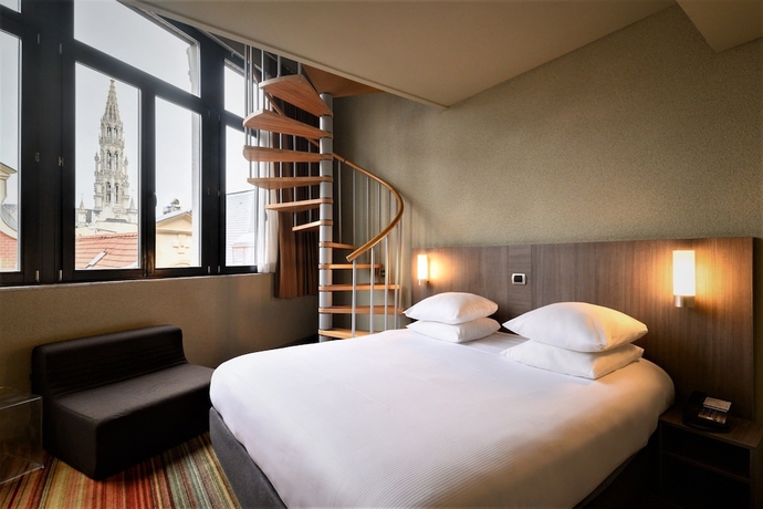 Imagen de la habitación del Hotel Alma Grand Place. Foto 3