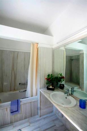 Imagen general del Hotel Alma, PETRA. Foto 3