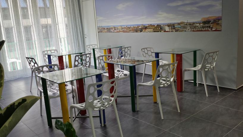 Imagen del bar/restaurante del Hotel Alma, Palermo. Foto 2