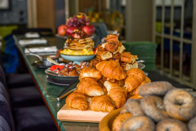 Imagen del bar/restaurante del Hotel Alma and Lounge. Foto 3